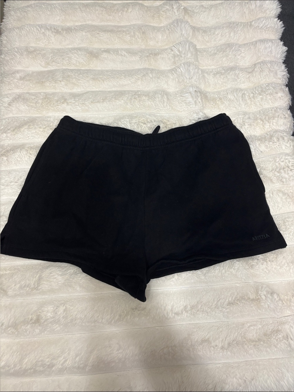 Artizia sweatfleece mega high rise mini shorts
